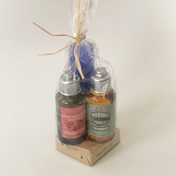 L'Occitane 4pc Gift Set Shampoo- Shower Oil- Vegetable Soap- Cleansing Foam NEW - Picture 1 of 6